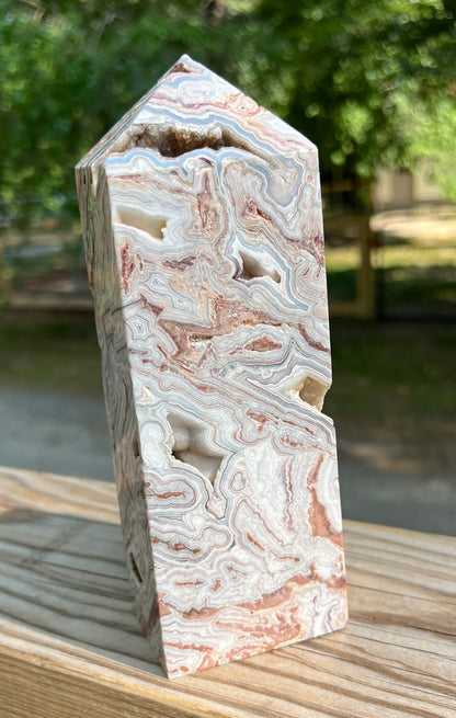 Crazy Lace Mexican Agate Tower 1350 grams